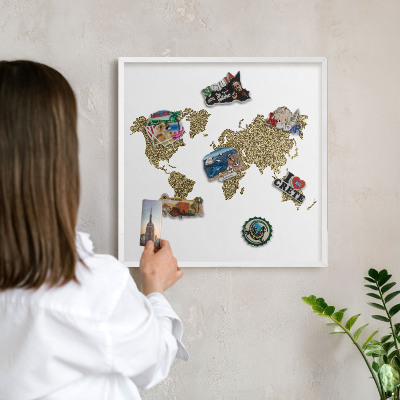 Magnetisch bord voor de muur met witte lijst Wereldkaart