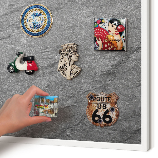 Magnetisch bord van metaal in een witte lijst Grijze steen