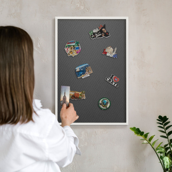 Magnetisch bord van metaal in een witte lijst Geometrische textuur