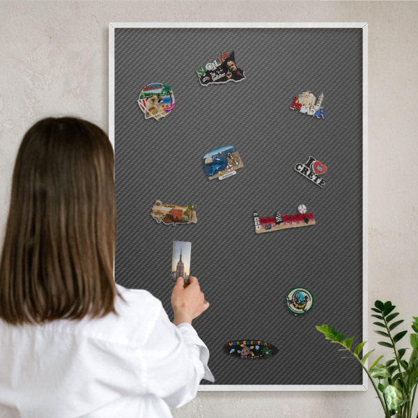 Magnetisch bord van metaal in een witte lijst Geometrische textuur