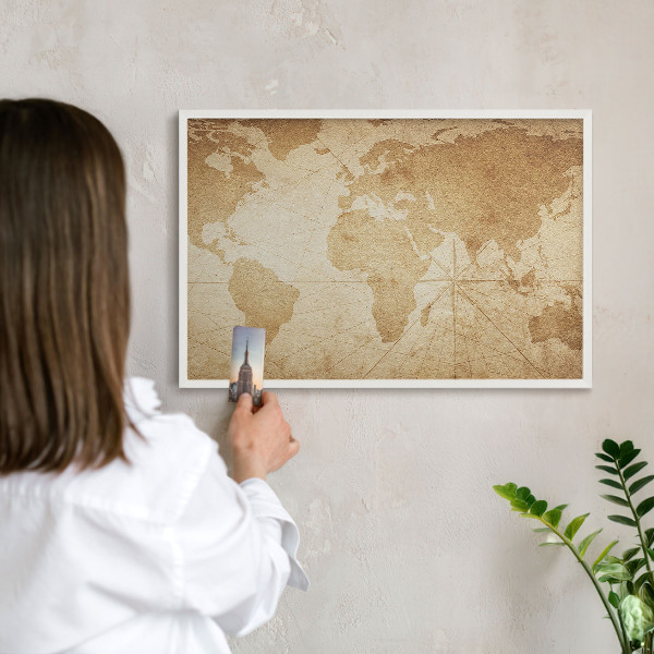 Magnetisch bord van metaal in een witte lijst Oude kaart