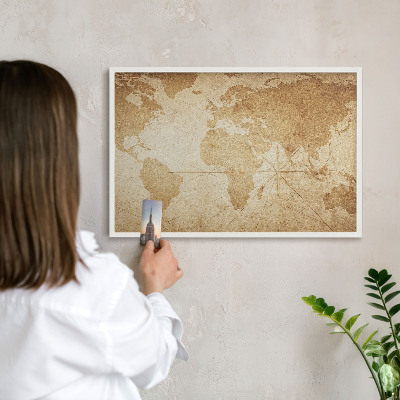 Magnetisch bord van metaal in een witte lijst Oude kaart