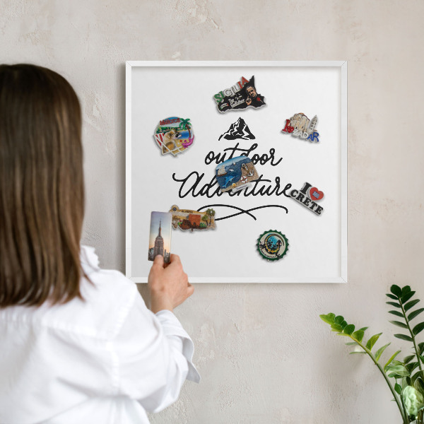 Magnetisch bord van metaal in een witte lijst Bergavontuur