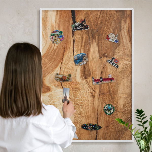 Magnetisch bord van metaal in een witte lijst Natuurlijk hout