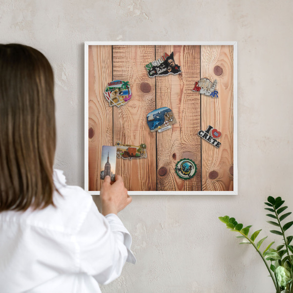 Magnetisch bord voor de muur met witte lijst Houten planken