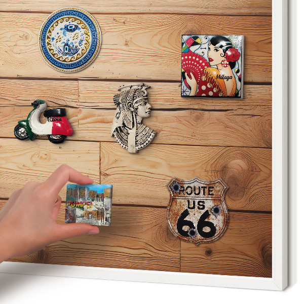 Magnetisch bord van metaal in een witte lijst Houten planken