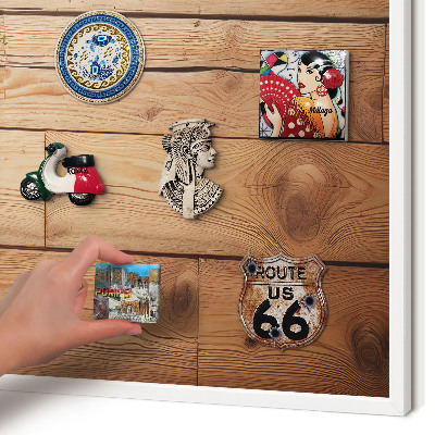 Magnetisch bord van metaal in een witte lijst Houten planken