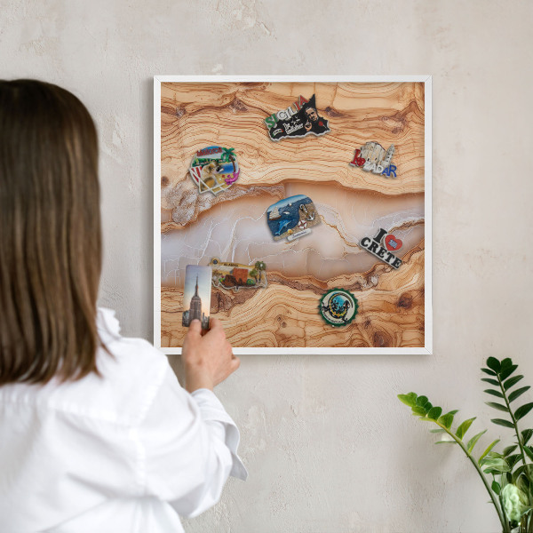 Magnetisch bord voor de muur met witte lijst Houten elegantie