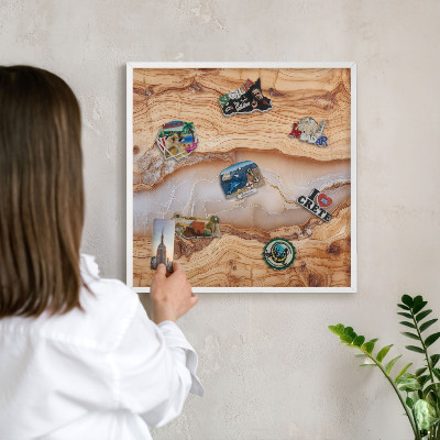Magnetisch bord voor de muur met witte lijst Houten elegantie