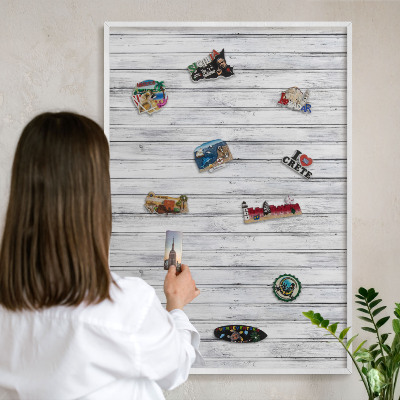 Magnetisch bord van metaal in een witte lijst Licht hout