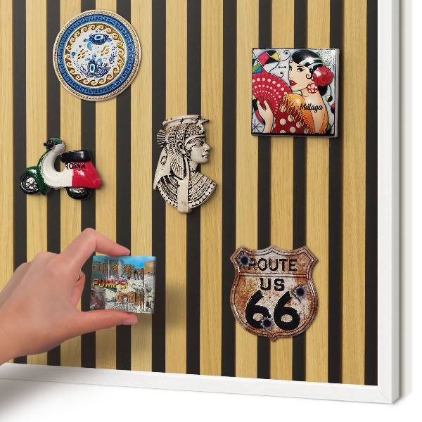 Magnetisch bord van metaal in een witte lijst Houten ritmes
