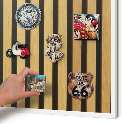 Magnetisch bord van metaal in een witte lijst Houten ritmes