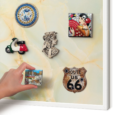 Magnetisch bord van metaal in een witte lijst Marmeren elegantie