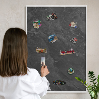 Magnetisch bord van metaal in een witte lijst Grijze elegantie