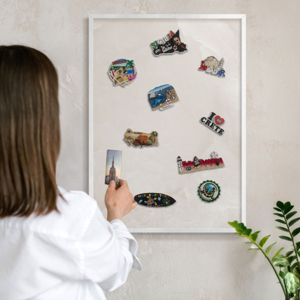 Magnetisch bord voor de muur met witte lijst Romige textuur