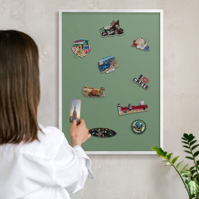 Magnetisch bord voor de muur met witte lijst Gedempt groen