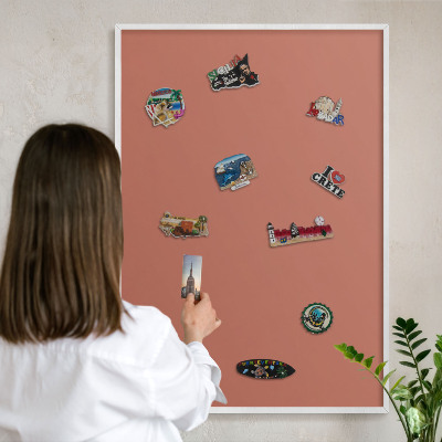 Magnetisch bord voor de muur met witte lijst Baksteenkleur