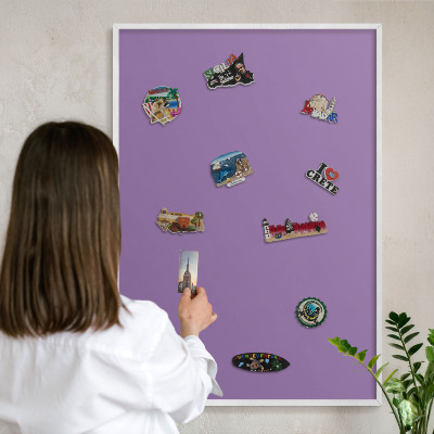 Magnetisch bord voor de muur met witte lijst Violet