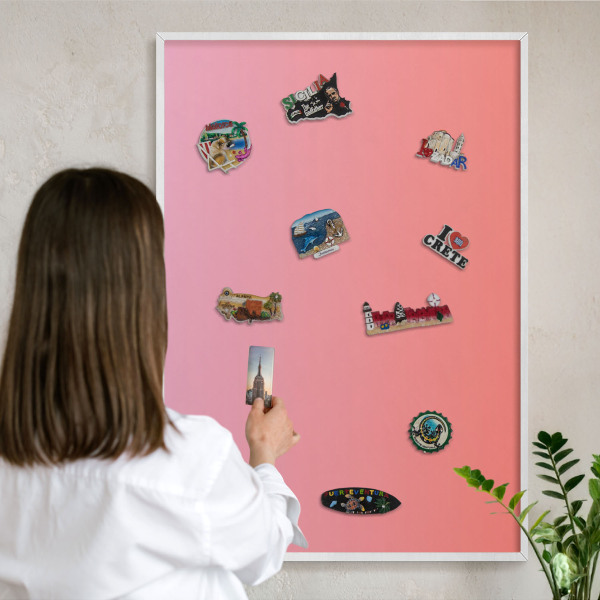 Magnetisch bord van metaal in een witte lijst Roze oranje