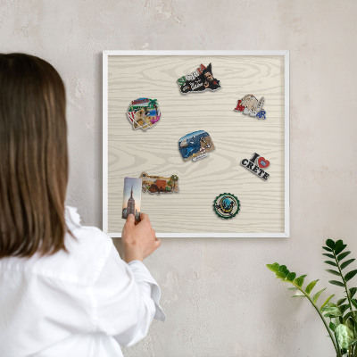 Magnetisch bord voor de muur met witte lijst Houten ringen