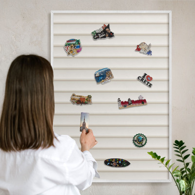 Magnetisch bord voor de muur met witte lijst Verticale lijnen