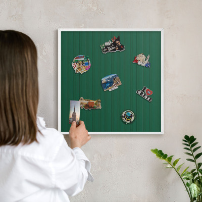 Magnetisch bord voor de muur met witte lijst Groene strepen