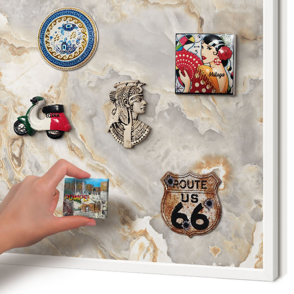 Magnetisch bord van metaal in een witte lijst Marmeren elegantie
