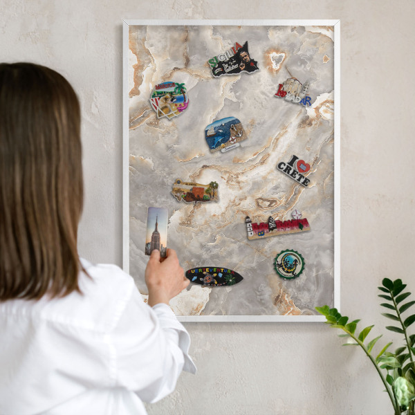 Magnetisch bord van metaal in een witte lijst Marmeren elegantie