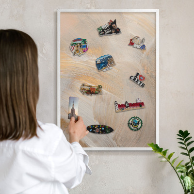 Magnetisch bord van metaal in een witte lijst Elegante abstractie