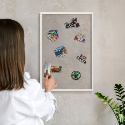 Magnetisch bord van metaal in een witte lijst Neutrale elegantie