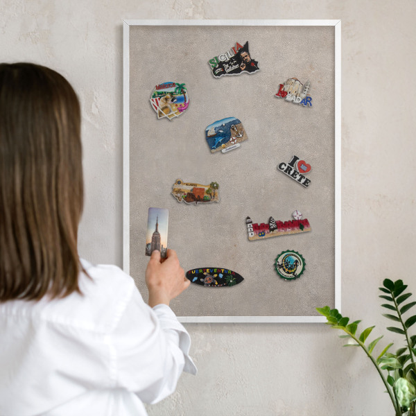 Magnetisch bord van metaal in een witte lijst Neutrale elegantie