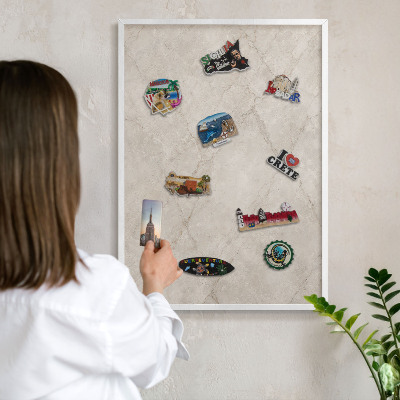 Magnetisch bord van metaal in een witte lijst Natuurlijke elegantie