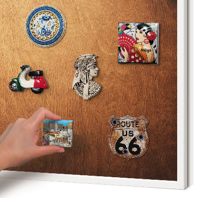 Magnetisch bord van metaal in een witte lijst Houtstructuur