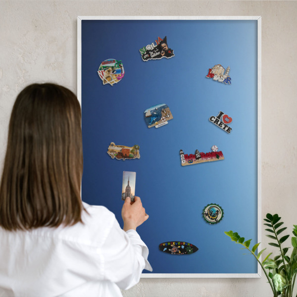 Magnetisch bord van metaal in een witte lijst Blauwe kleurovergangen