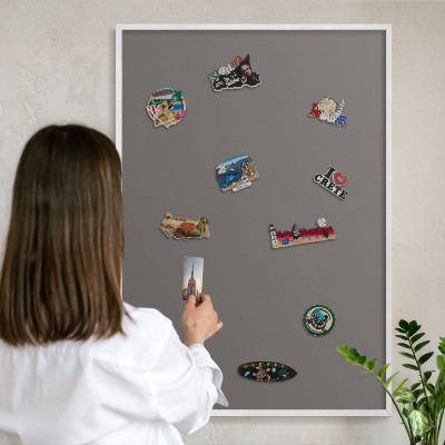 Magnetisch bord van metaal in een witte lijst Donkergrijs