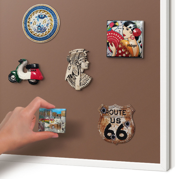 Magnetisch bord van metaal in een witte lijst Bruine kleur