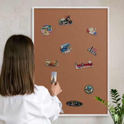 Magnetisch bord van metaal in een witte lijst Donkeroranje