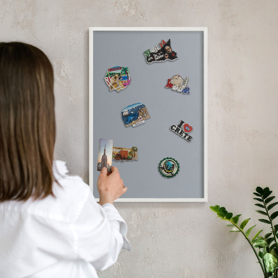 Magnetisch bord voor de muur met witte lijst Delicaat grijs