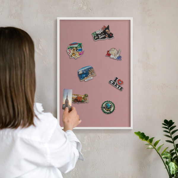 Magnetisch bord voor de muur met witte lijst Pastelroze
