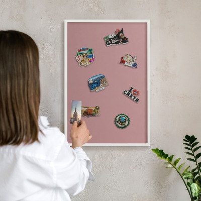 Magnetisch bord voor de muur met witte lijst Pastelroze