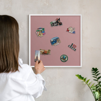 Magnetisch bord voor de muur met witte lijst Pastelroze