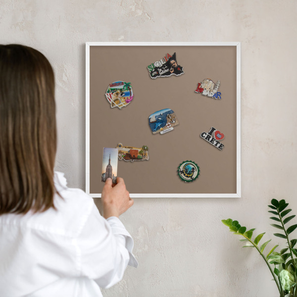Magnetisch bord voor de muur met witte lijst Neutraal bruin