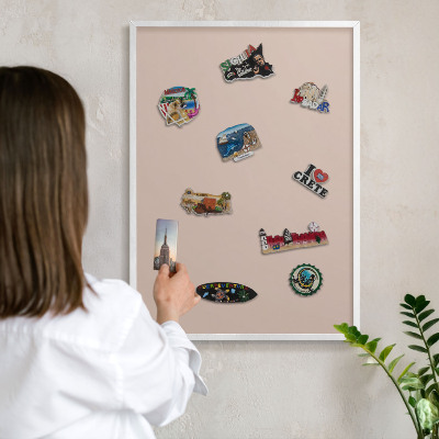 Magnetisch bord voor de muur met witte lijst Beige roze