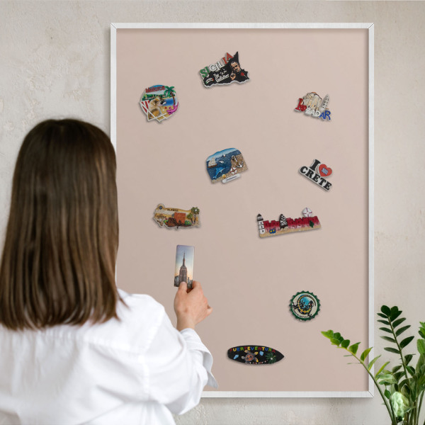 Magnetisch bord voor de muur met witte lijst Beige roze