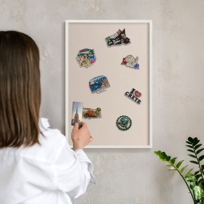 Magnetisch bord voor de muur met witte lijst Warm beige