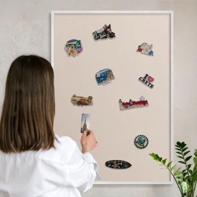 Magnetisch bord voor de muur met witte lijst Warm beige