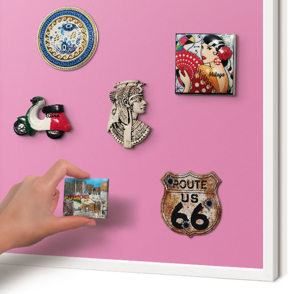 Magnetisch bord van metaal in een witte lijst Koel roze