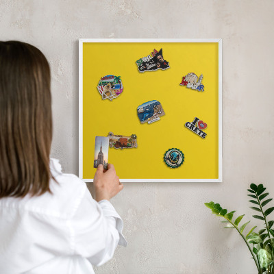 Magnetisch bord voor de muur met witte lijst Intens geel