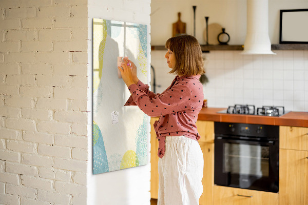 Decoratief glazen wandbord beschrijfbaar en magnetisch Een creatieve ruimte voor herinneringen en foto's