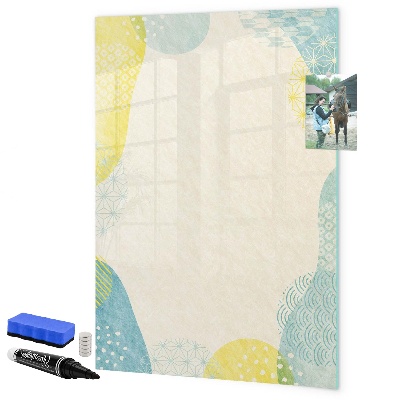 Decoratief glazen wandbord beschrijfbaar en magnetisch Een creatieve ruimte voor herinneringen en foto's